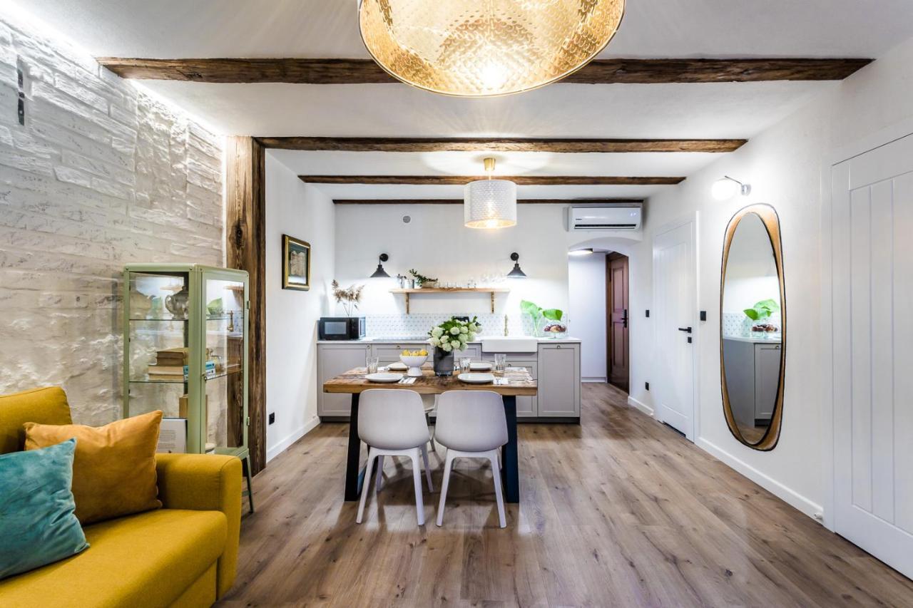 Uroczy Apartament Lazienna 5/4 Stary Toruń Extérieur photo